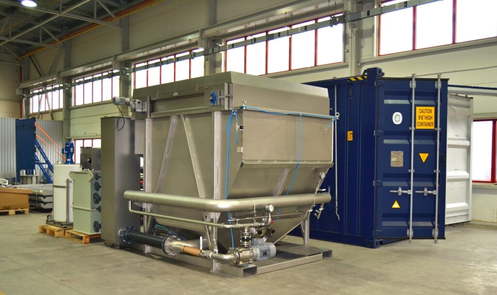 Контейнерна установка очищення стічних вод на базі напірного флотатора ФТ-15