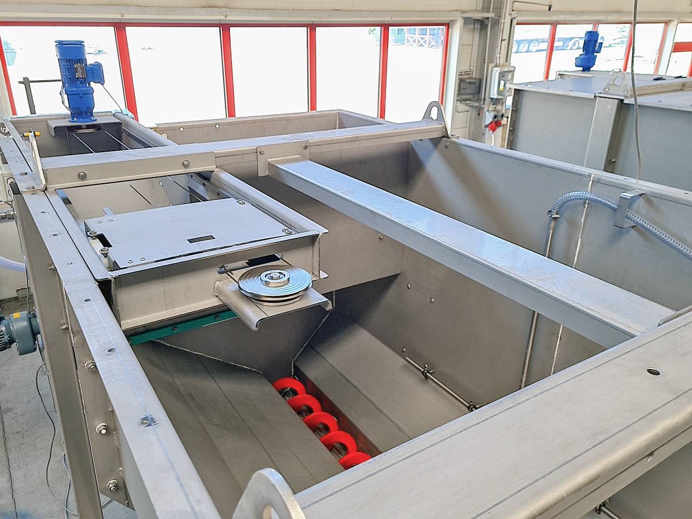 обладнання Esmil